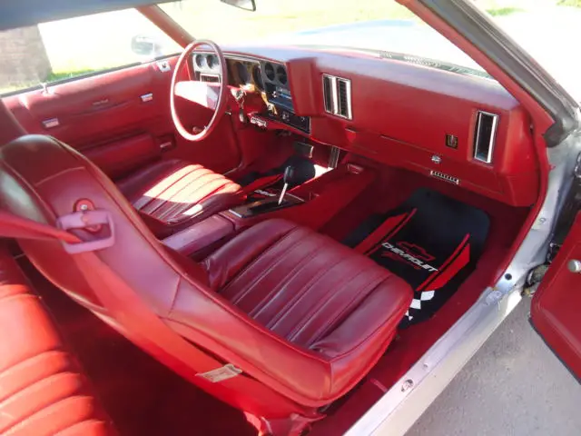 1977 monte carlo landau -gorgeous -69,330 actual miles - swivel seats- sharp car