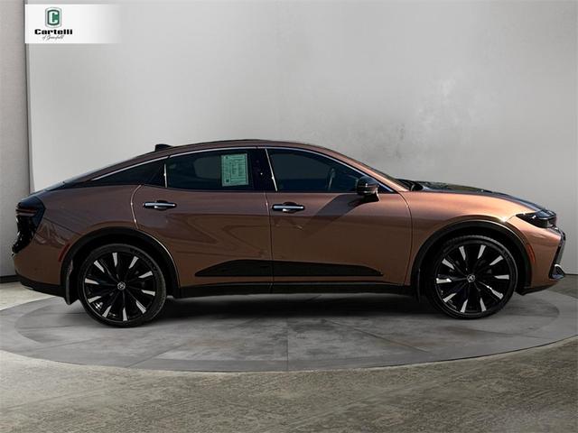 2023 toyota crown platinum