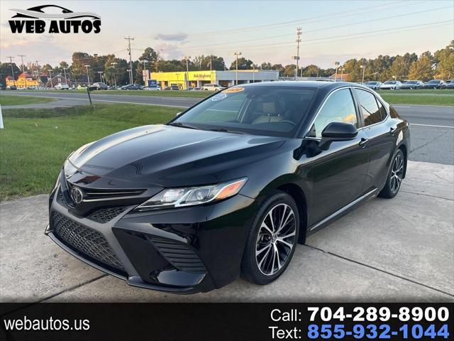 2020 toyota camry se