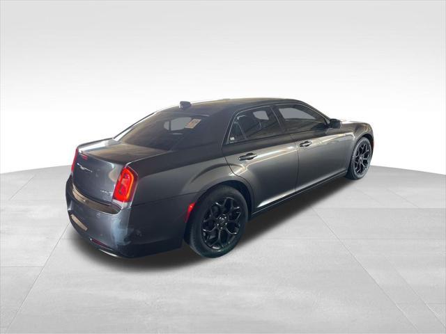 2019 chrysler 300 s
