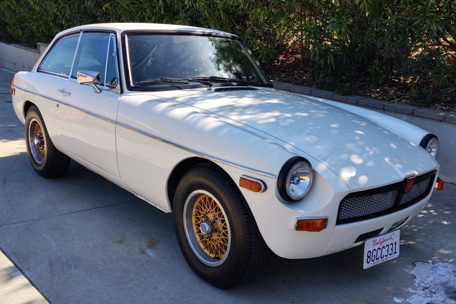 1974 mgb gt w/ overdrive
