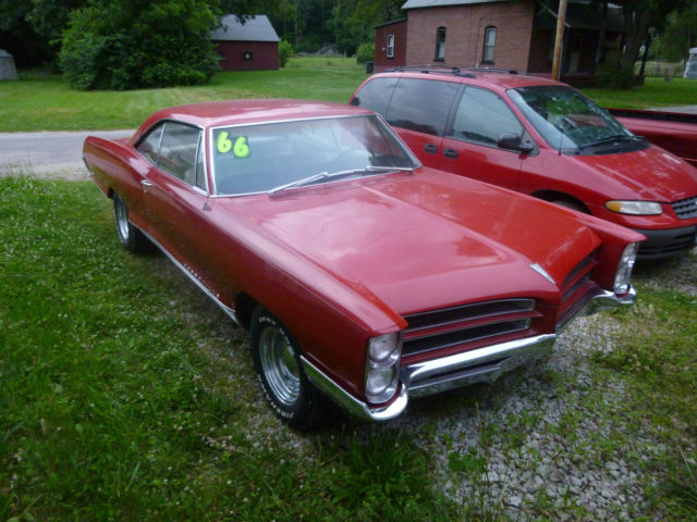 1966 pontiac bonneville 2 door hardtop