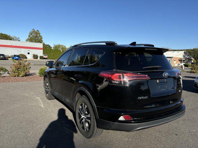 2018 toyota rav4 le