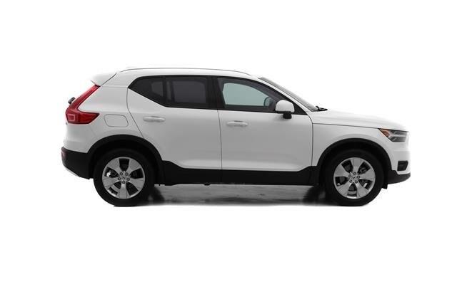 2022 volvo xc40 t5 awd momentum