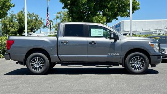 2024 Nissan Titan
