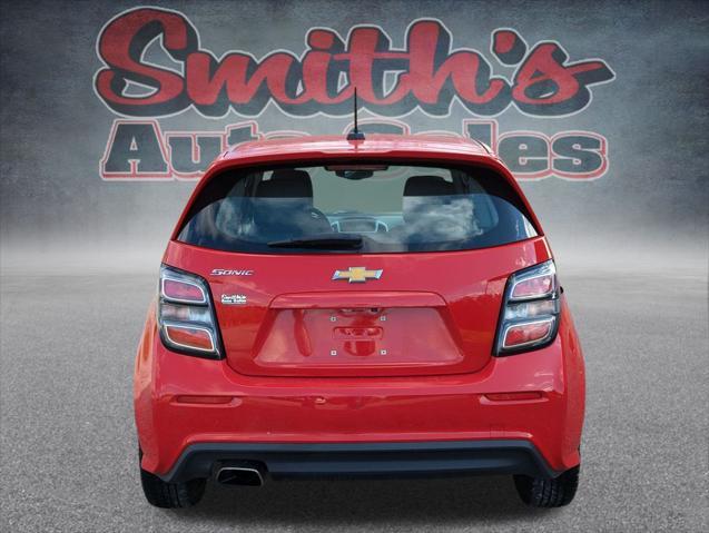 2020 chevrolet sonic fwd hatchback 1fl 5-door