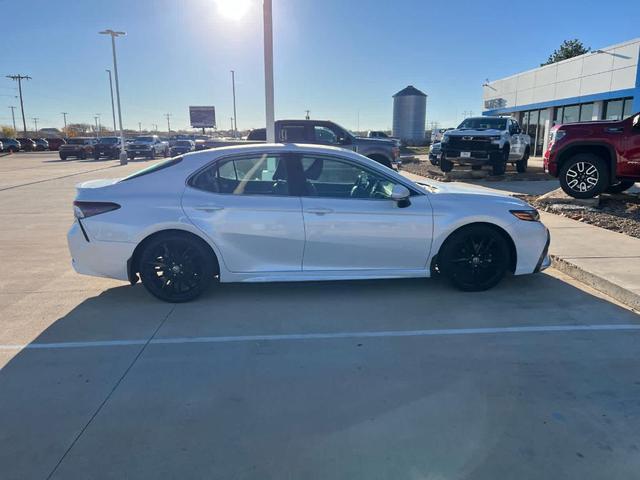 2021 toyota camry xse v6