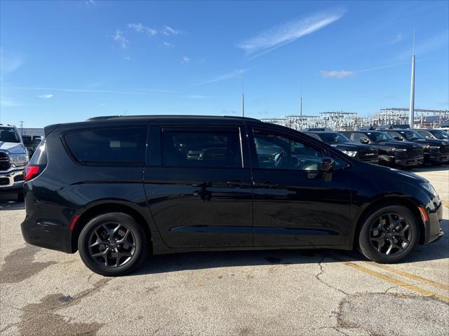 2019 chrysler pacifica touring-l plus