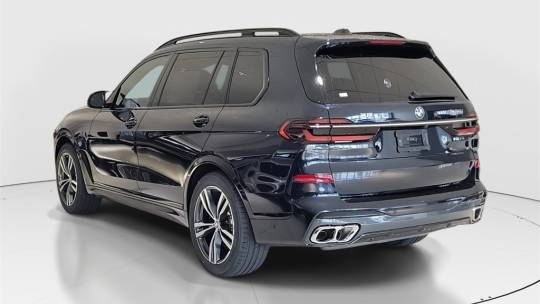 2025 BMW X7