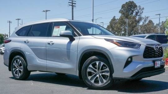 2022 toyota highlander xle