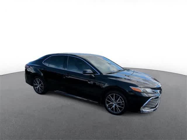 2024 toyota camry hybrid xle