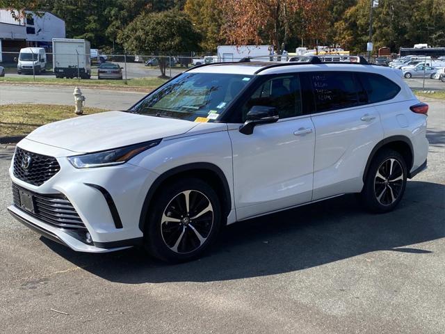 2021 toyota highlander xse
