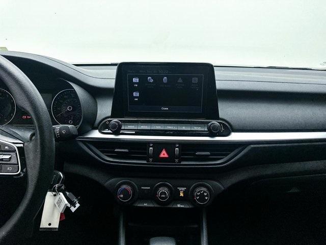 2022 kia forte lxs