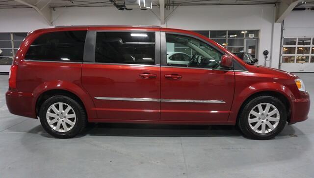 2014 chrysler town & country in anchorage, alaska