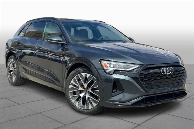 2024 audi q8 e-tron premium plus
