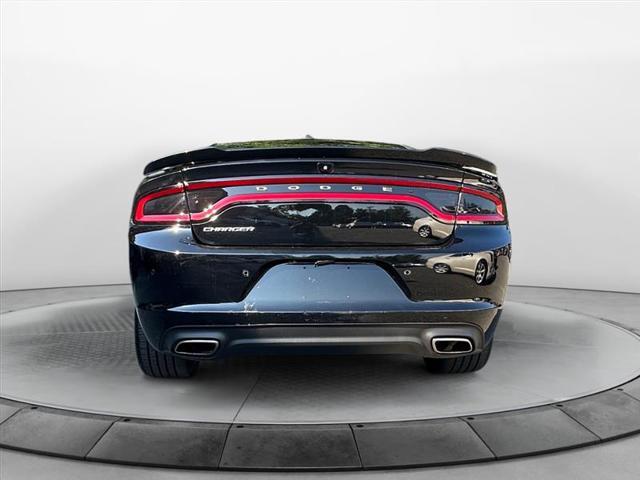 2020 dodge charger sxt