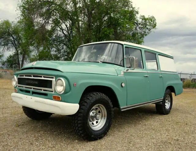 rare 1967 international harvester travelall, 4 wheel drive, deluxe model. 1100b