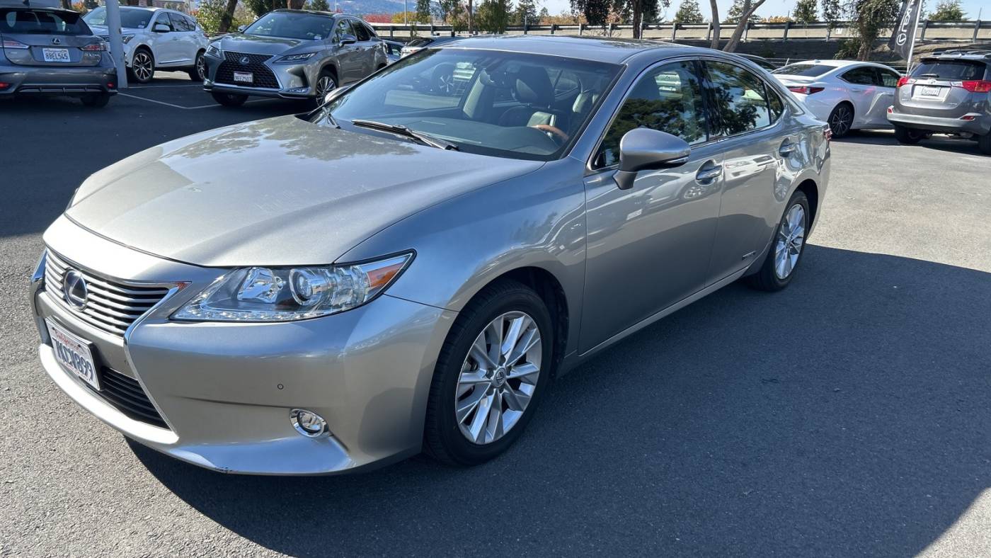 2015 lexus es 300h base