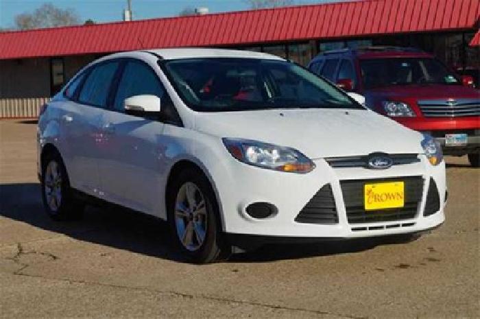 2014 ford focus white, 26k miles in tyler, tx