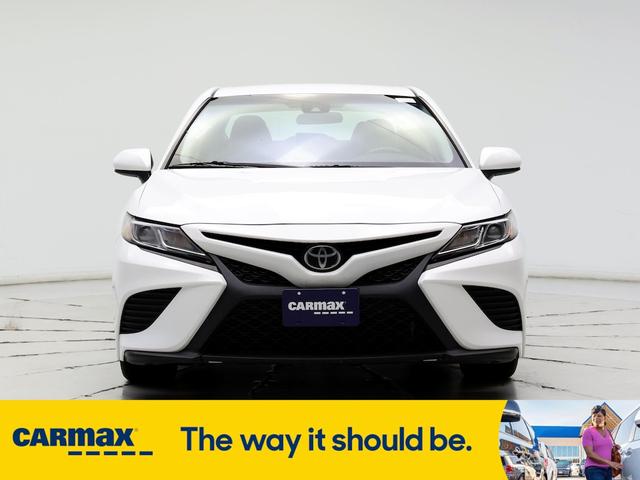 2018 toyota camry se