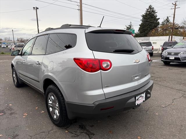 2011 chevrolet traverse ls