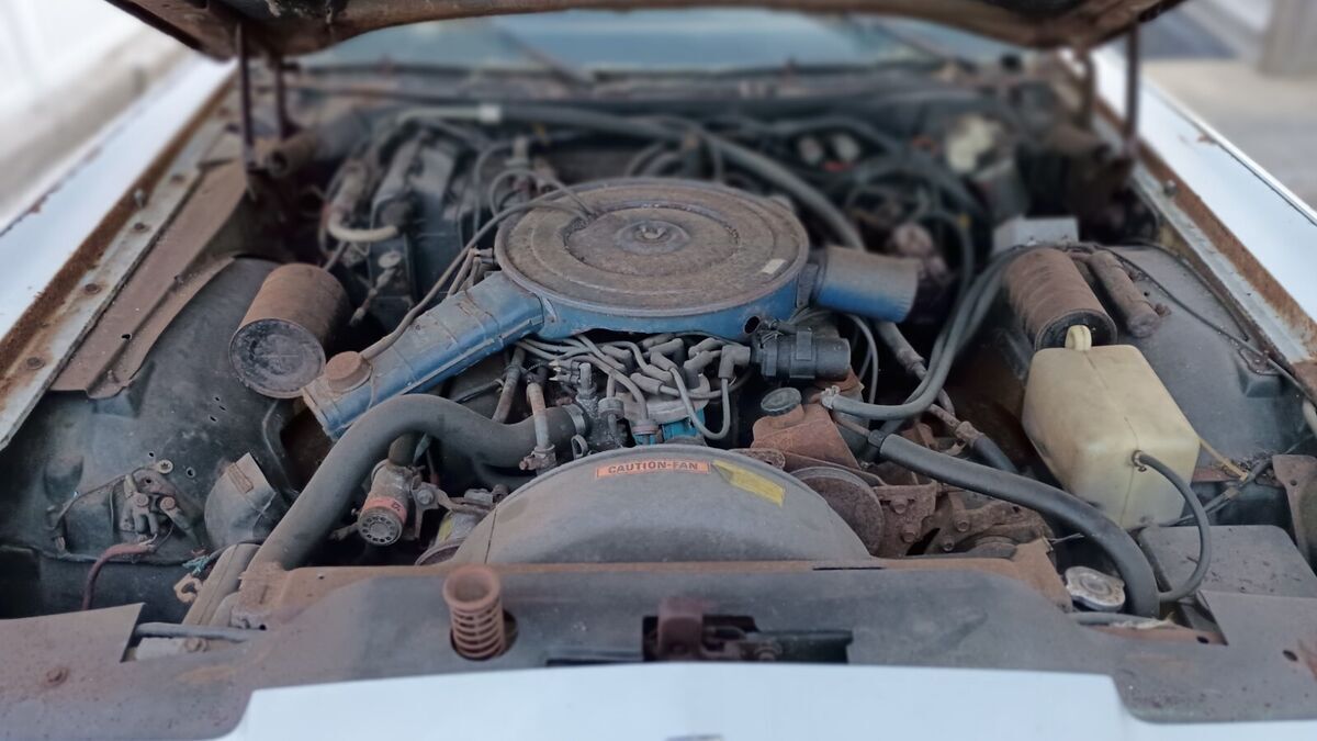 2 door town coupe - 91k miles - 460 v8 - c6 trans - 9" rear - turbine wheels