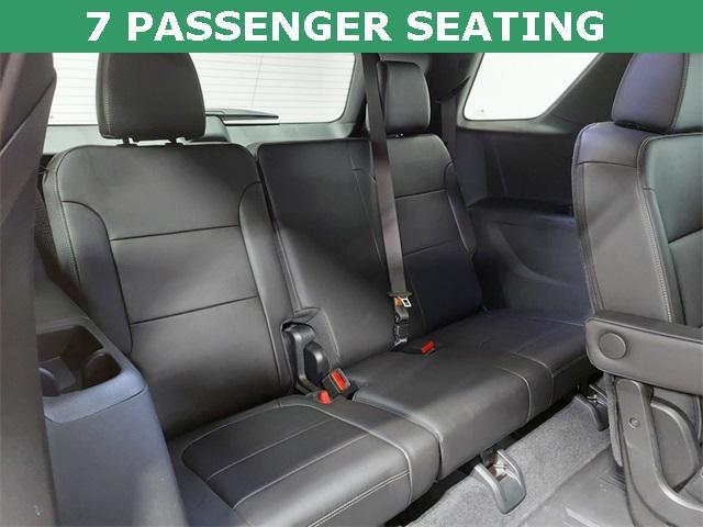 2023 chevrolet traverse lt leather