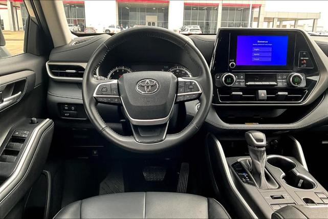 2023 toyota highlander xle