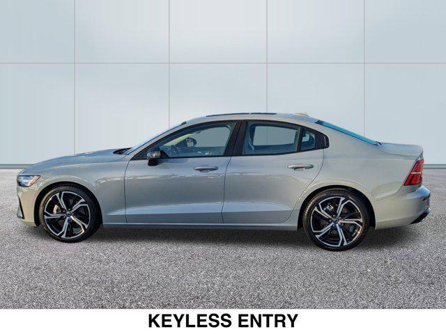 2024 volvo s60 b5 core dark theme