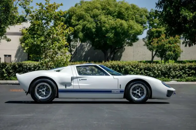 1965 superformance gt40 mki - roush 427ir powered - custom factory paint!