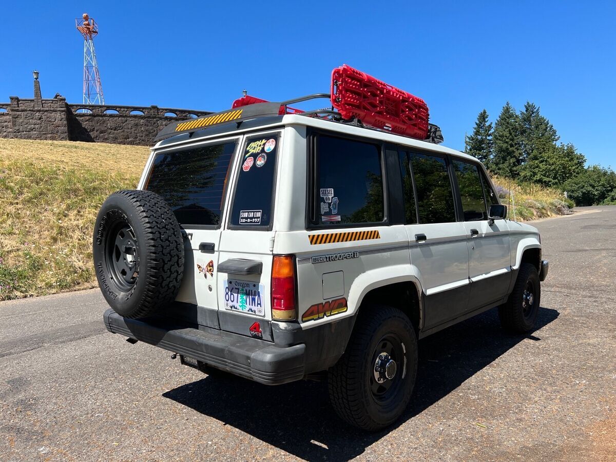 1989 isuzu trooper suv white 4wd manual ii