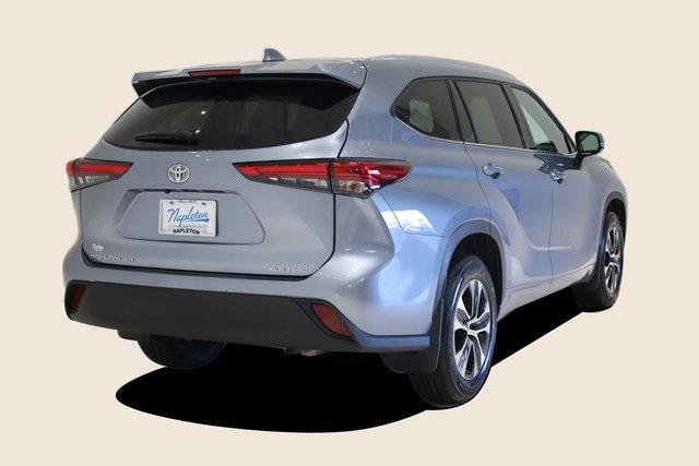 2021 toyota highlander xle