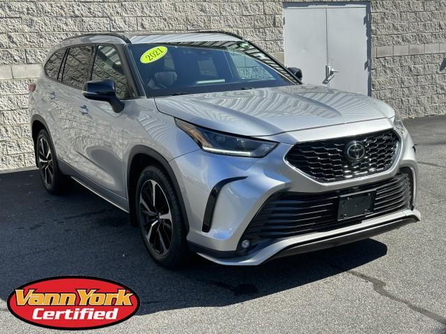 2021 toyota highlander xse