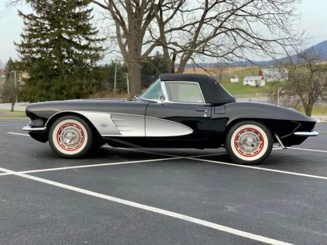 1961 corvette convertible *raretripleblack*4spd*greatcosmetics*l@@k