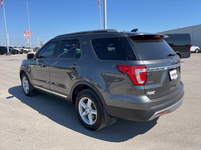 2017 ford explorer xlt