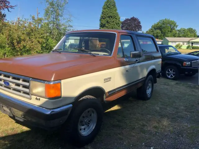 this is a very nice clean low mile bronco
