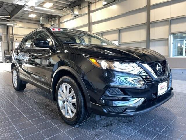 2022 nissan rogue sport s