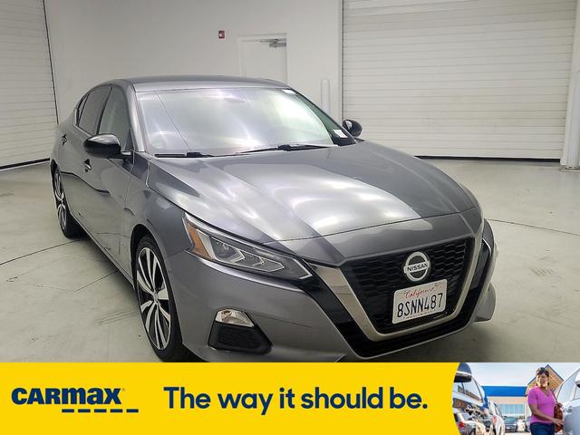 2021 nissan altima sr
