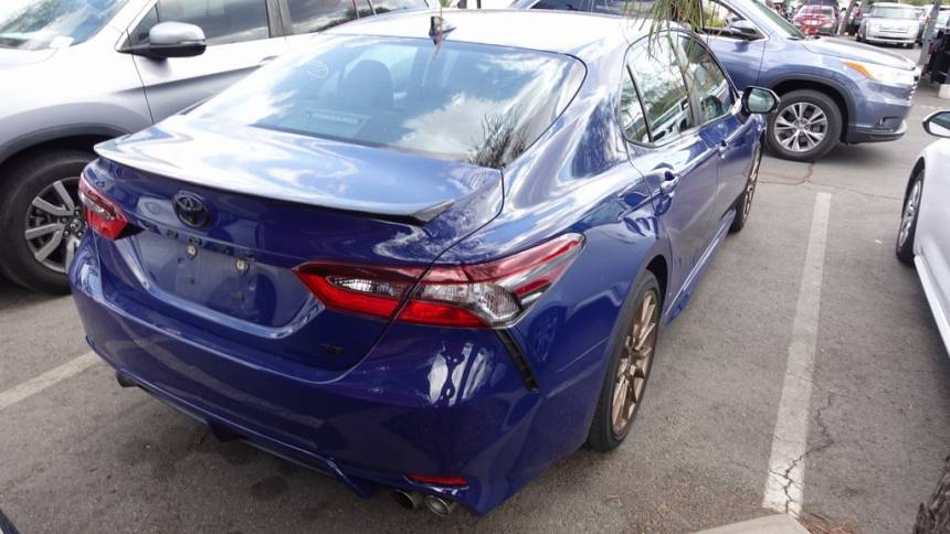 2023 toyota camry se
