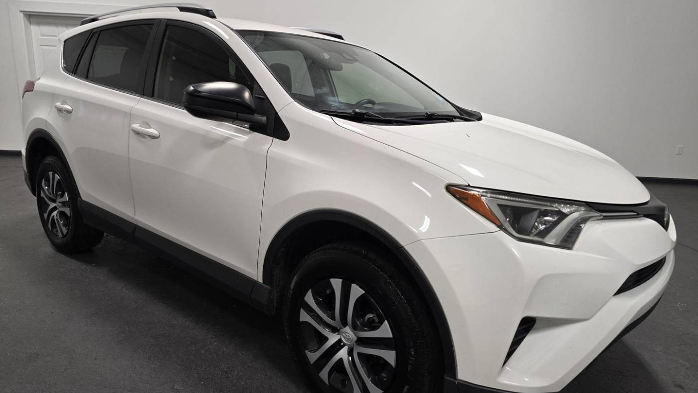 2018 toyota rav4 le