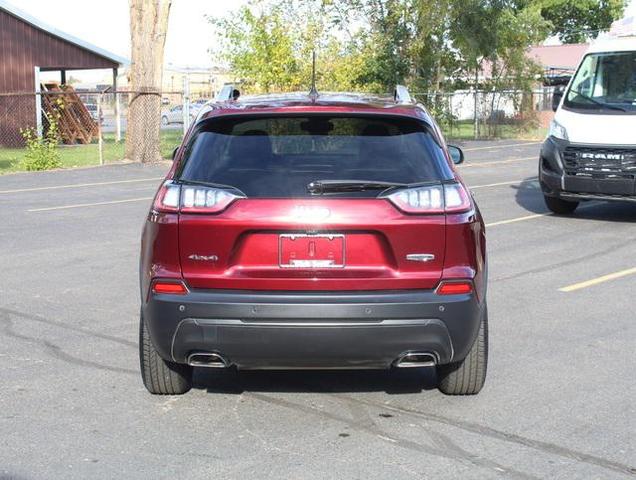 2021 jeep cherokee latitude lux