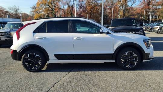 2025 Kia se