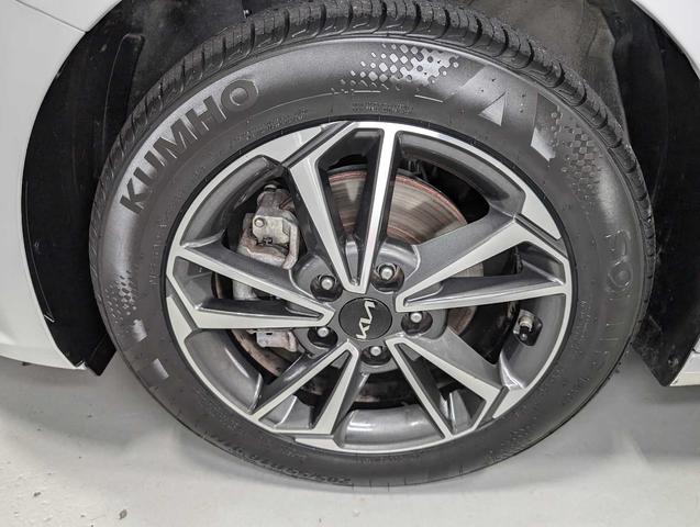 2022 kia forte lxs