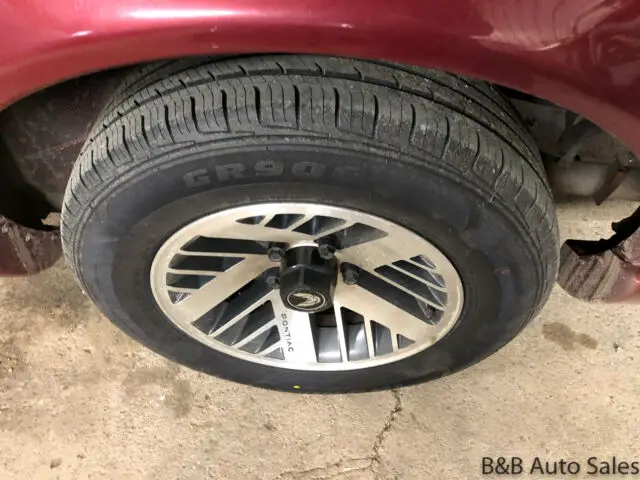 1991 pontiac firebird 113000 miles maroon coupe 8 cyl, automatic