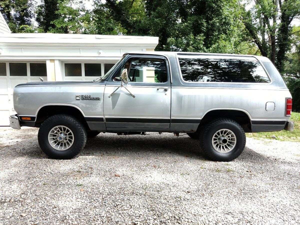 1987 dodge ramcharger le 4wd, automatic, 59,000 miles