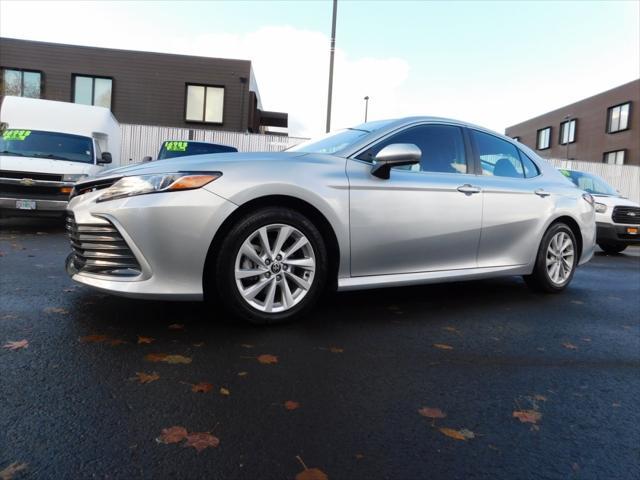 2021 toyota camry le