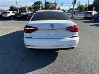 2017 Volkswagen Passat (North America and China) 1.8t s