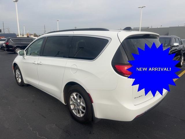 2022 chrysler pacifica touring-l