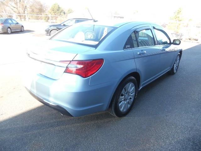 2013 chrysler 200 lx lx 4dr sedan for sale in dover, delaware