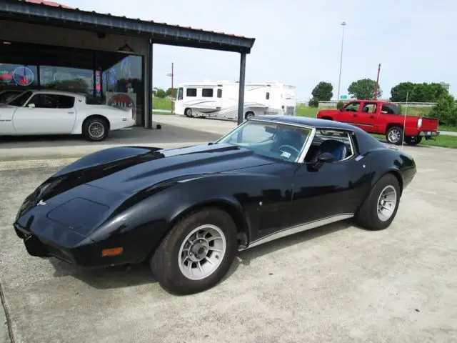 1977 black/blue corvette coupe!! 350/auto!! great driver